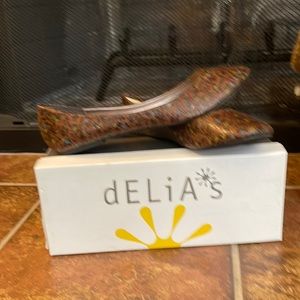 Delia’s brand brown floral flats-size 8.5 New In Box